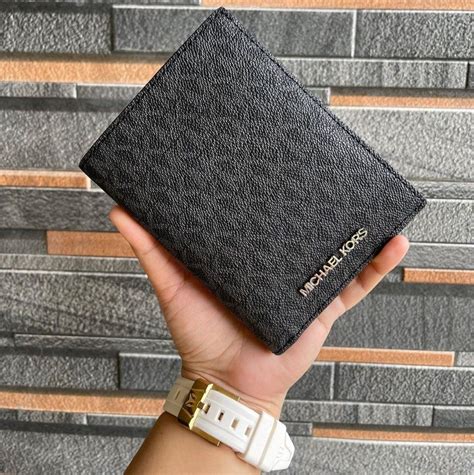 passport holder mk